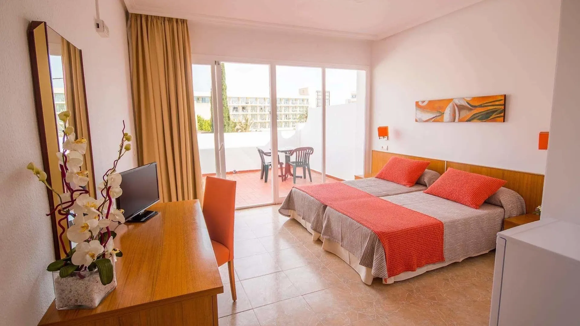 Hostal Los Pinos Es Cana 2*,  Spanien